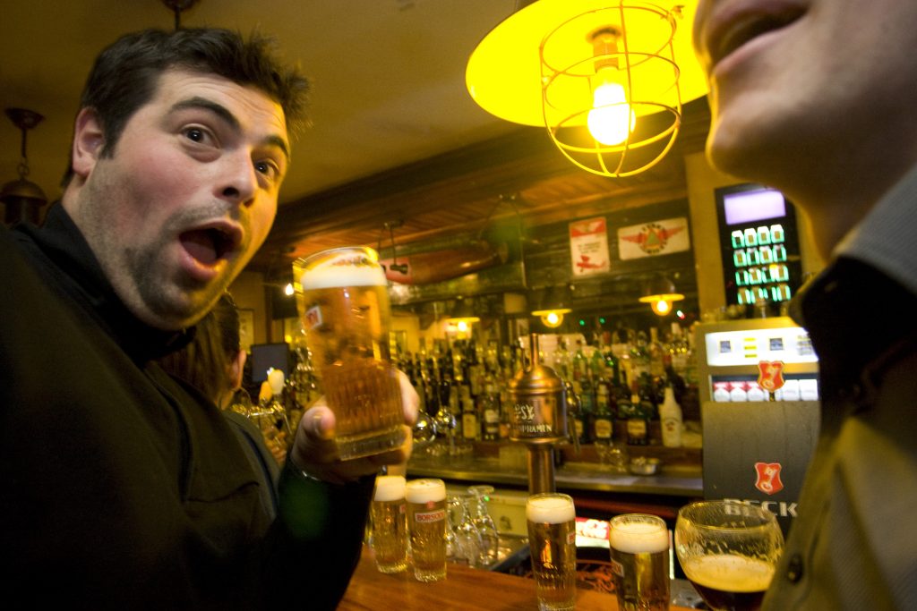 Top 5 reasons for a Budapest Stag do: Stagmadness's Budapest pub crawl 