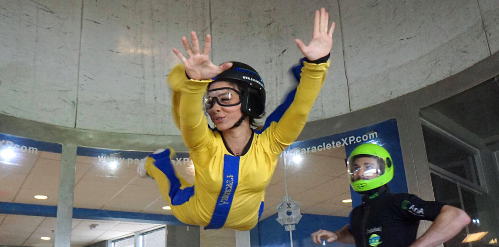 
INDOOR SKYDIVING 
https://paracletexp.com/2019/05/02/indoor-skydiving-zero-gravity/