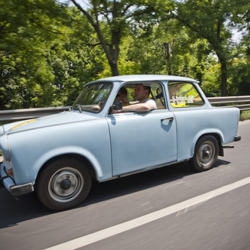 Budapest-Trabant - Slow and Furious-1