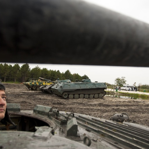 Budapest-Tank Driving with Weapons Assembly-4