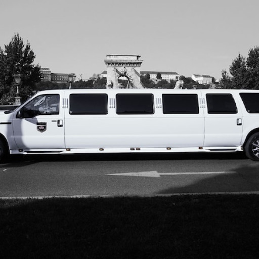 Budapest-Airport Limo - Ford-1