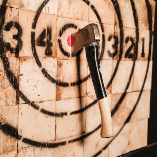 Budapest-Axe Throwing-2