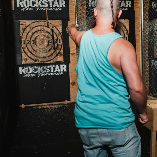 Budapest-Axe Throwing-4