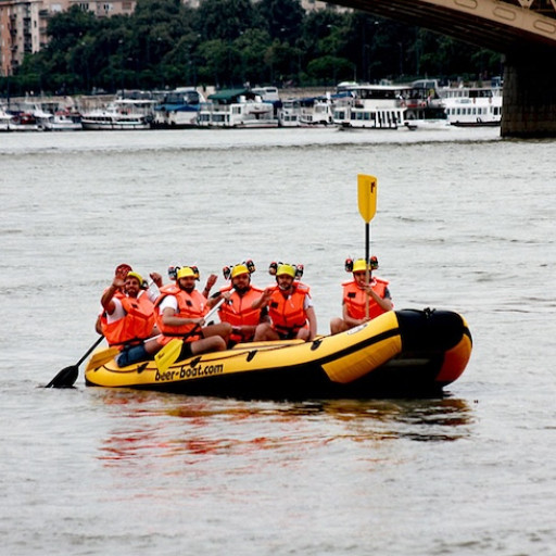 Budapest-Beer Boat Rafting-4