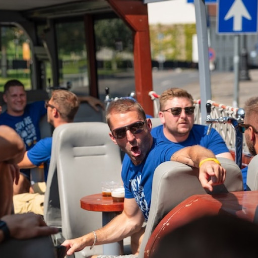 Budapest-Beer Bus - Public-1