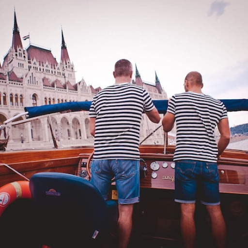 Budapest-Speedboat - Luxury-1