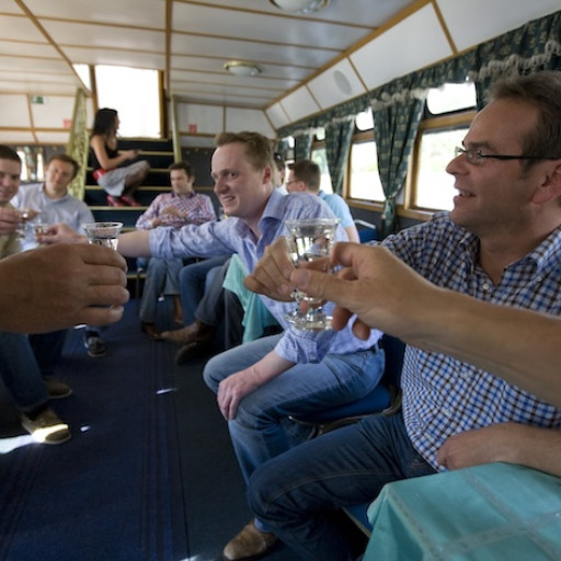 Prague-Private Booze Cruise on Vltava-3