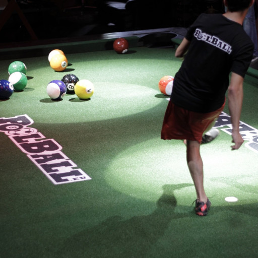 Cologne-Poolball-1