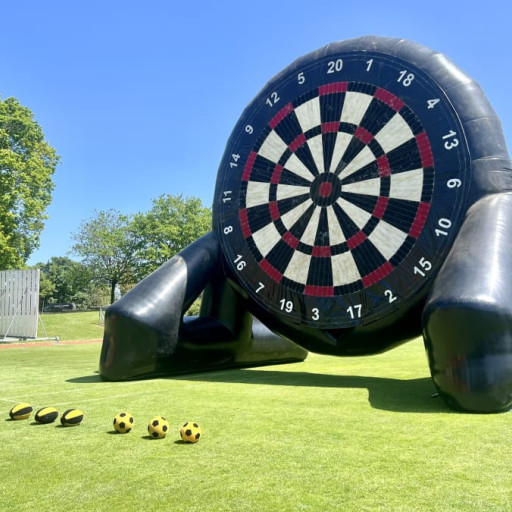 London-Giant Foot Darts-1